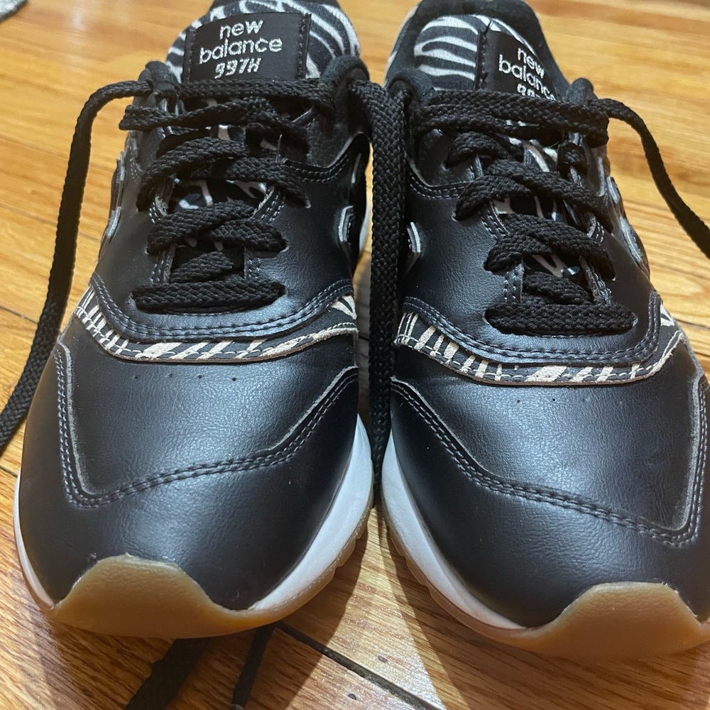 New Balance 997H Black sneakers Size 7